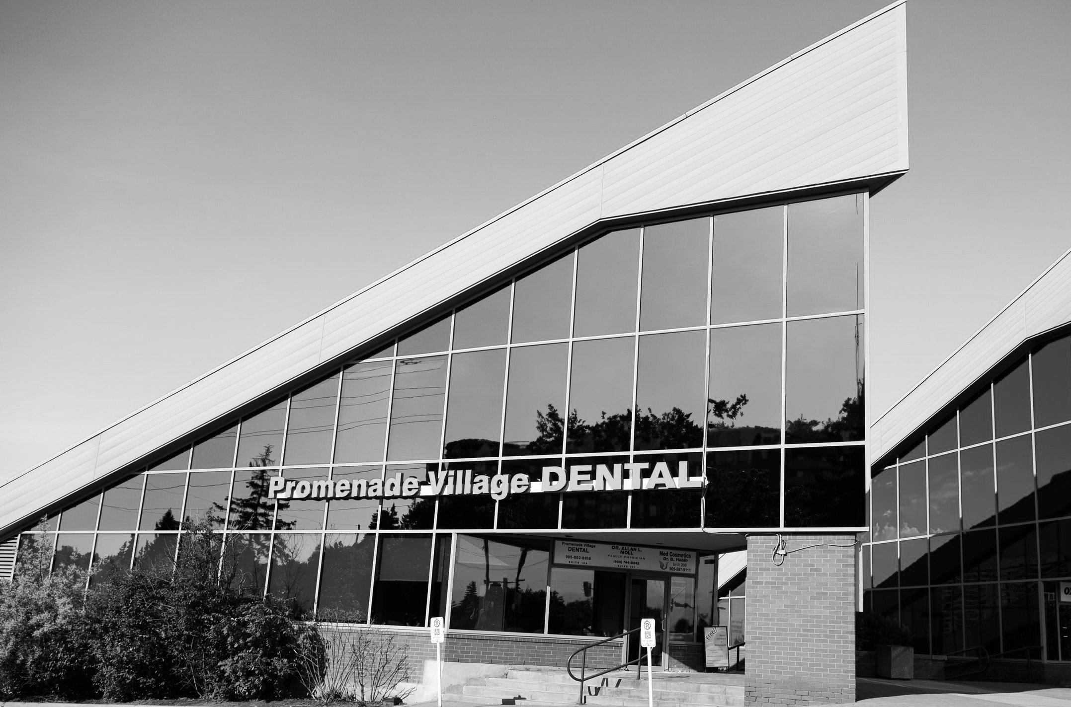 Thornhill Cosmetic Dentist